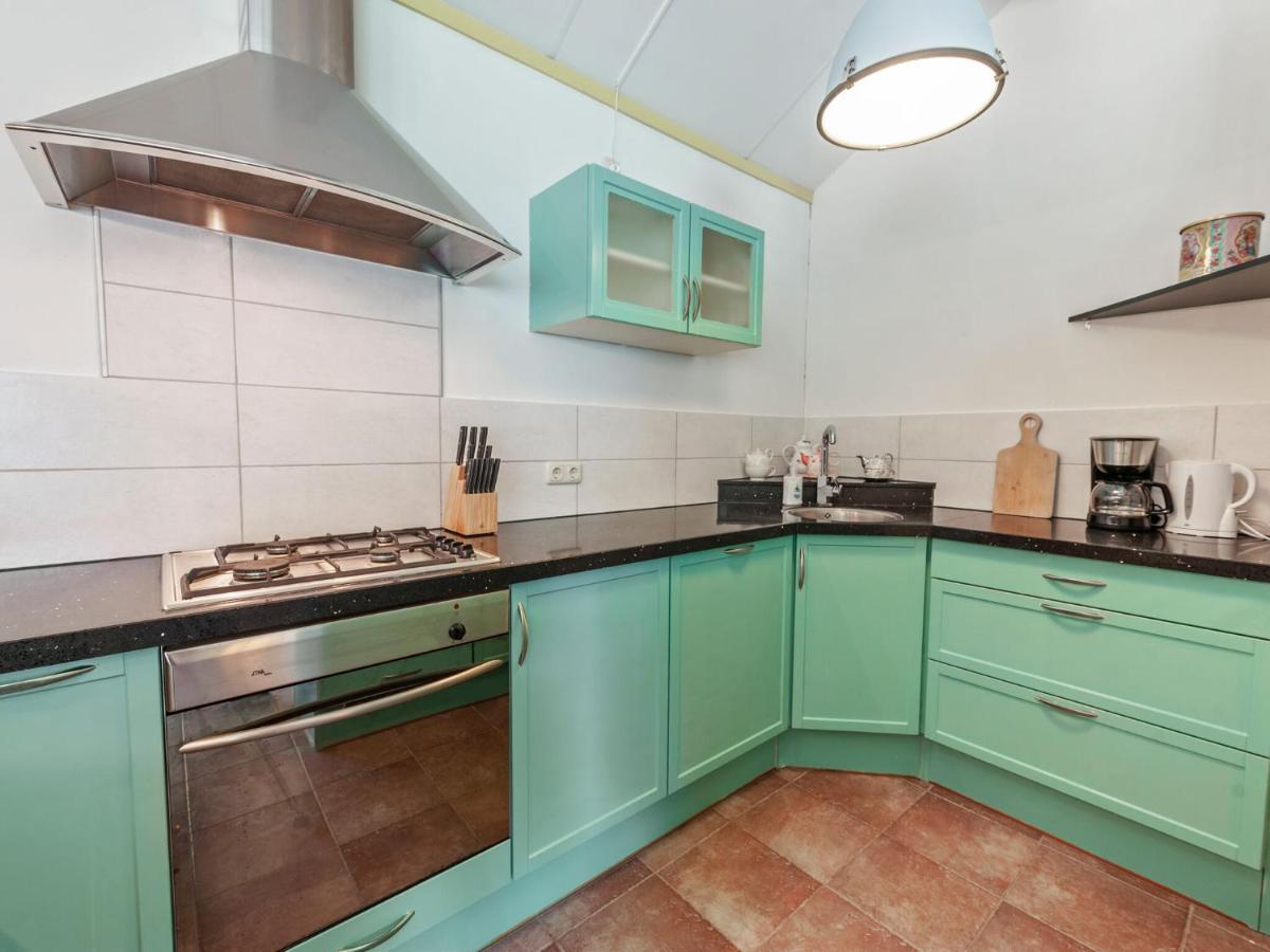 Enticing Holiday Home In Eastermar Near Burgumer Mar Lake Hoogzand Exterior photo